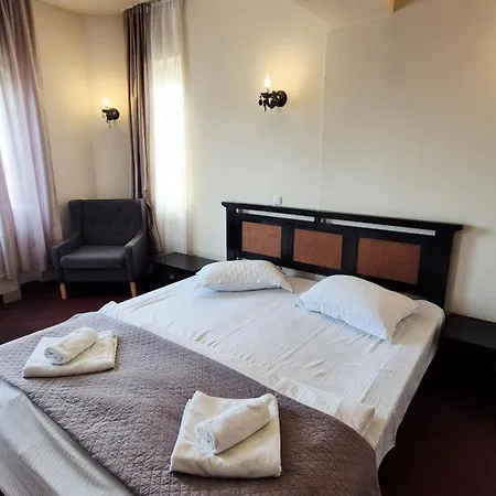 Imperial 3*