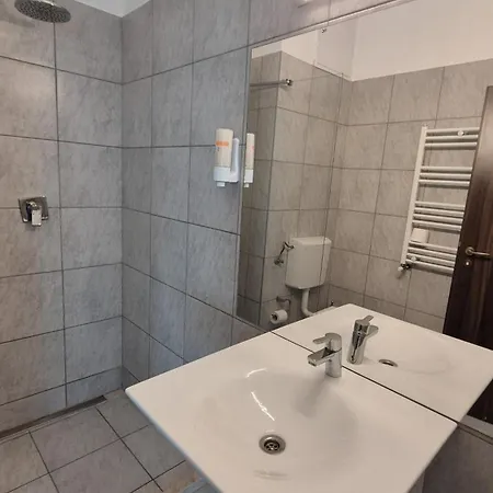 Imperial 3*