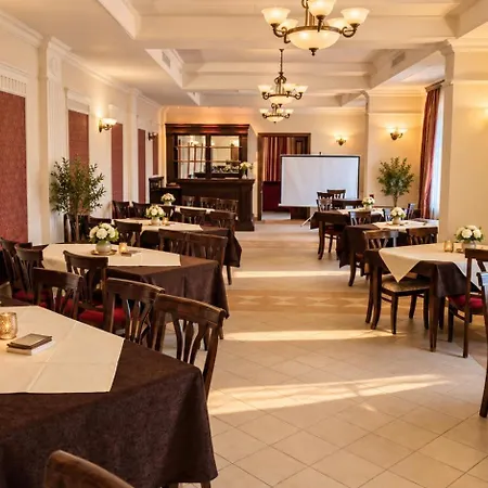 Imperial 3*